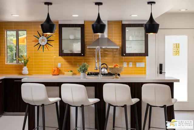 $559,900 | 588 East San Lorenzo Road, Unit 102, Palm Springs, CA 92264