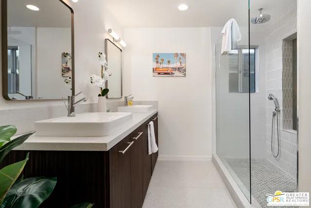 $559,900 | 588 East San Lorenzo Road, Unit 102, Palm Springs, CA 92264