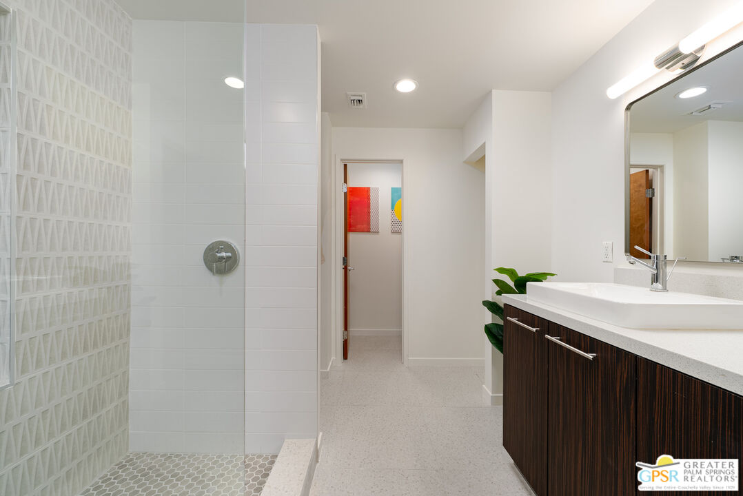 588 East San Lorenzo Road, Unit 102 Palm Springs, CA 92264 - Photo 20 of 75