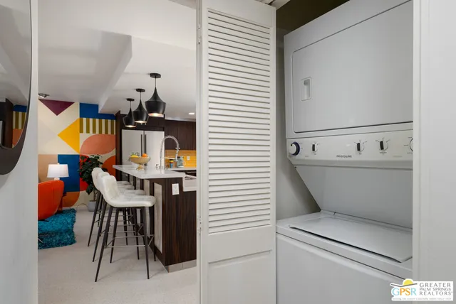 $559,900 | 588 East San Lorenzo Road, Unit 102, Palm Springs, CA 92264