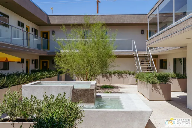 $559,900 | 588 East San Lorenzo Road, Unit 102, Palm Springs, CA 92264