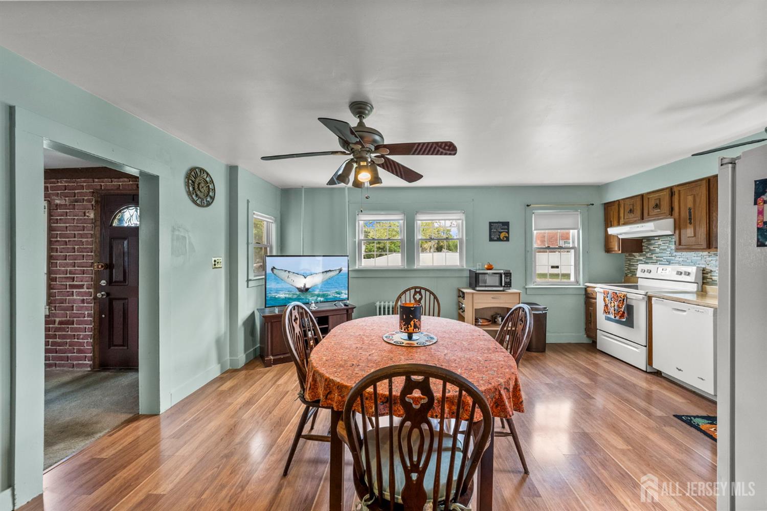 202 Ravine Drive Matawan, NJ 07747 - Photo 9 of 41 a view of a dining room with furniture and window