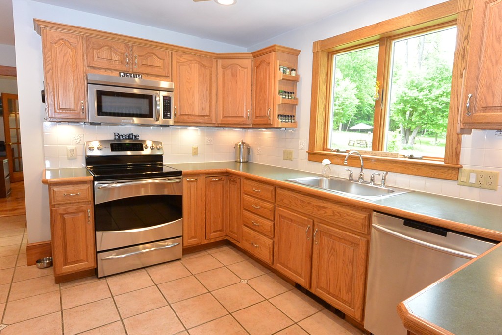 59 Old County Road Lancaster, MA 01523 - Photo 6 of 30