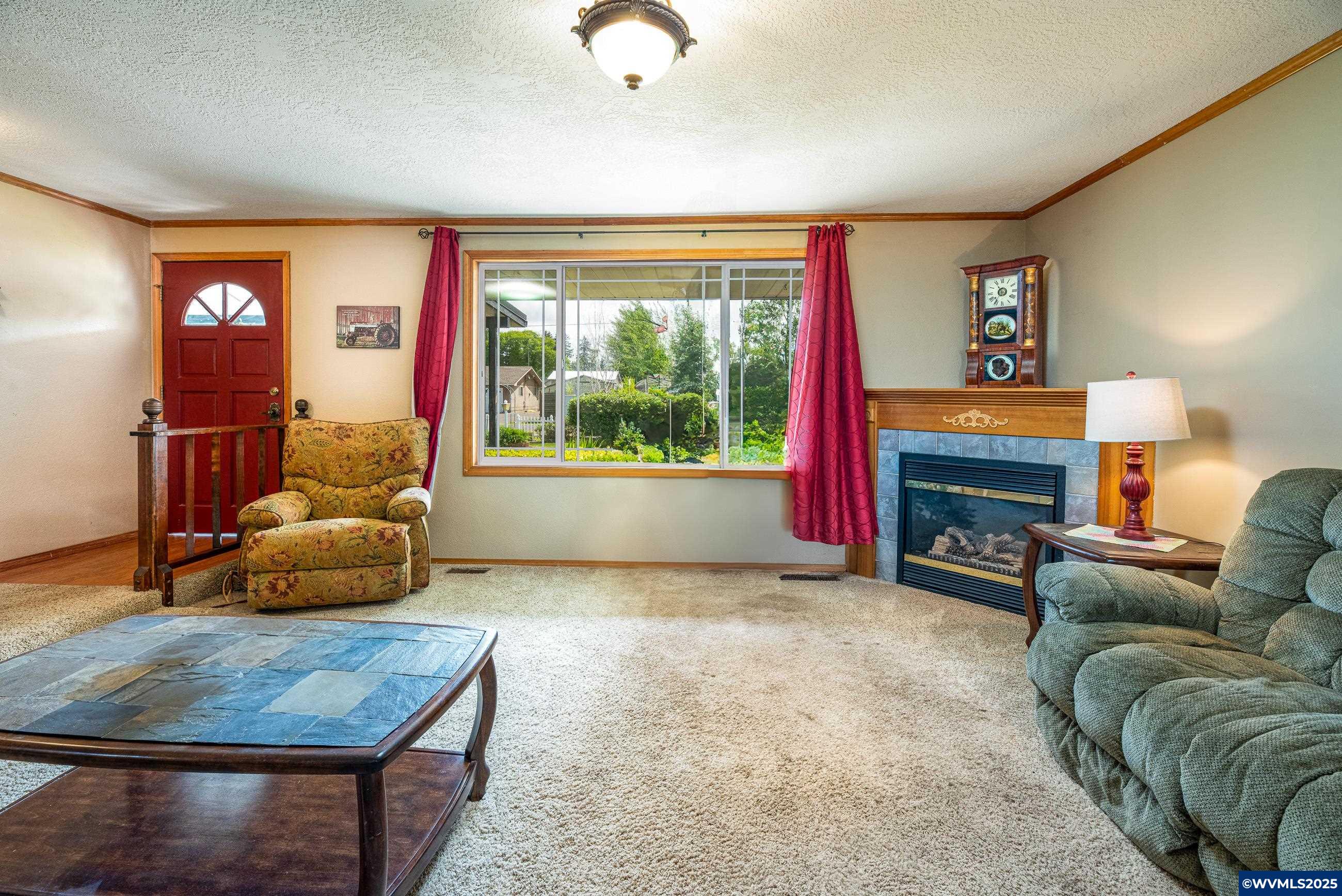 33510 Millview Way Lebanon, OR 97355 - Photo 7 of 36 Gallery Image 7