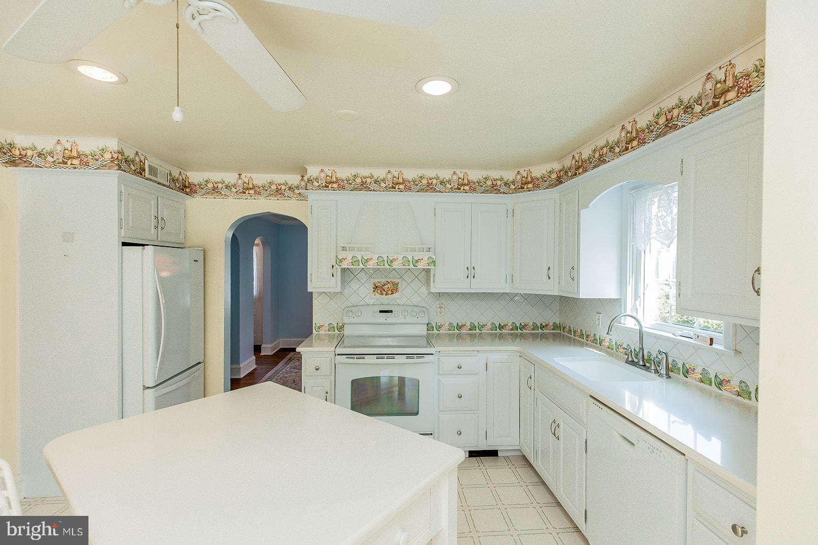 120 West 3rd Avenue Lititz, PA 17543 - Photo 17 of 86