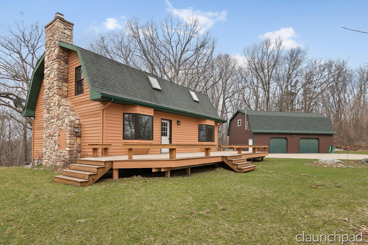 6845 Lammers Road Delton, MI 49046 - Photo 1 of 24 IMG_1000