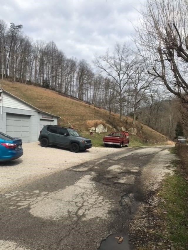 2811 Two Mile Creek Road Wayne, WV 25570 - Photo 21 of 31 Gallery Image 21