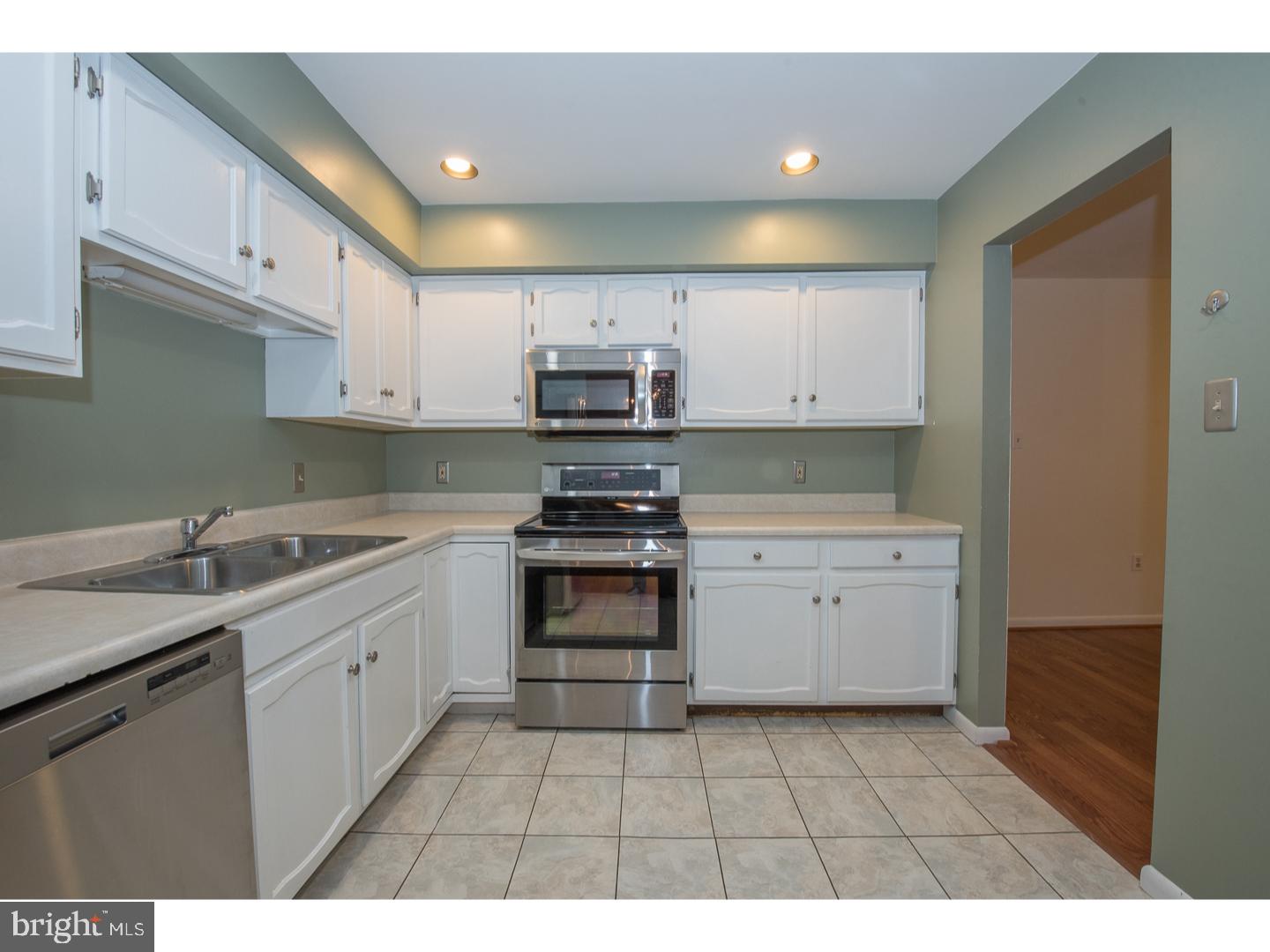 214 Valley Stream Lane Chesterbrook, PA 19087 - Photo 8 of 24