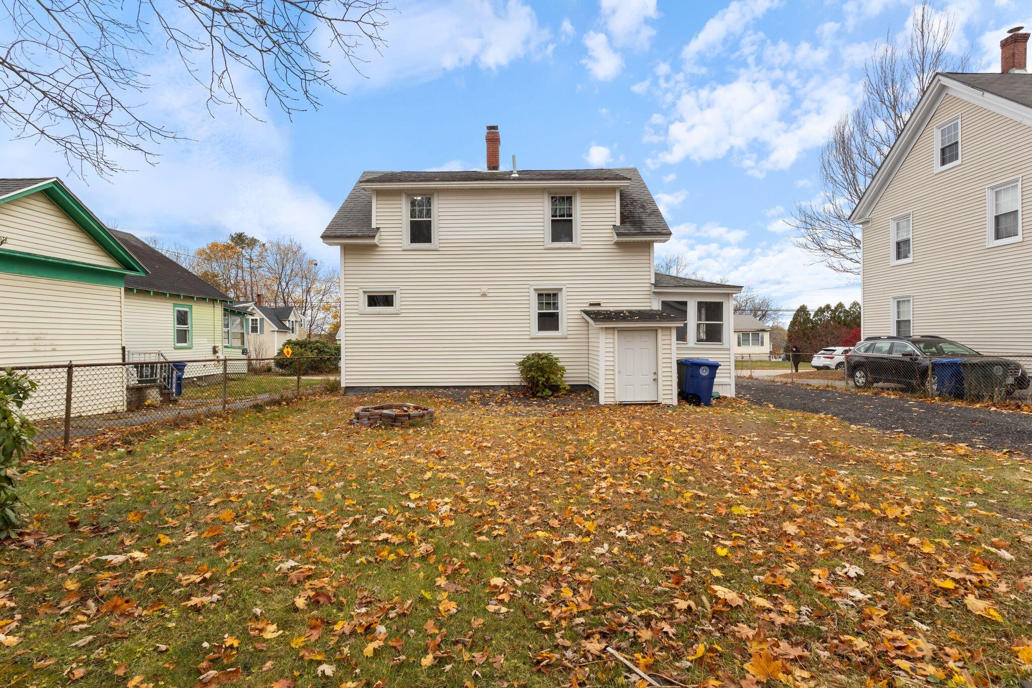 184 Central Street Westbrook, ME 04092 - Photo 10 of 34 184_Central_St_18