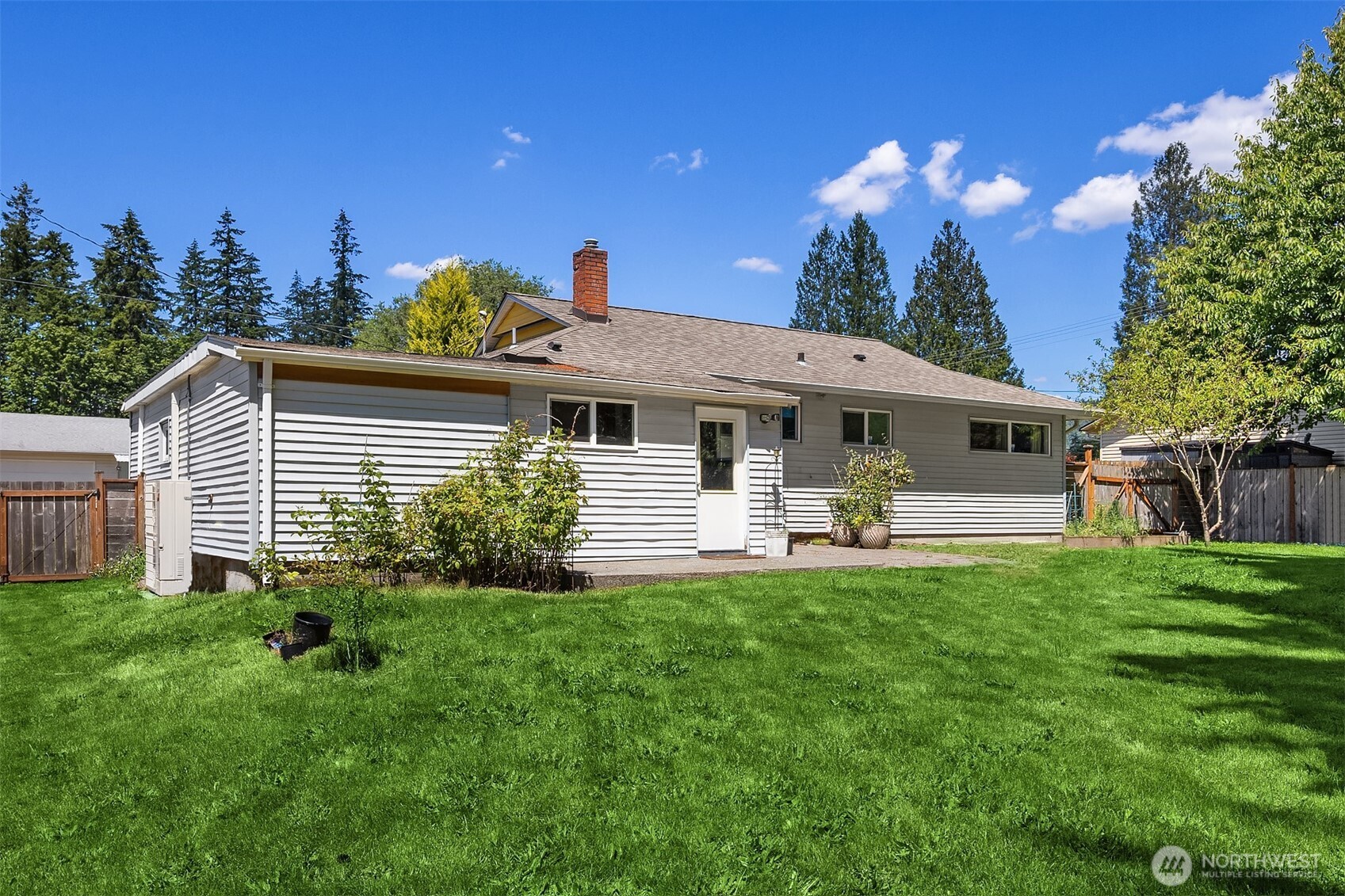 4009 Northeast 23rd Place Renton, WA 98056 - Photo 15 of 19