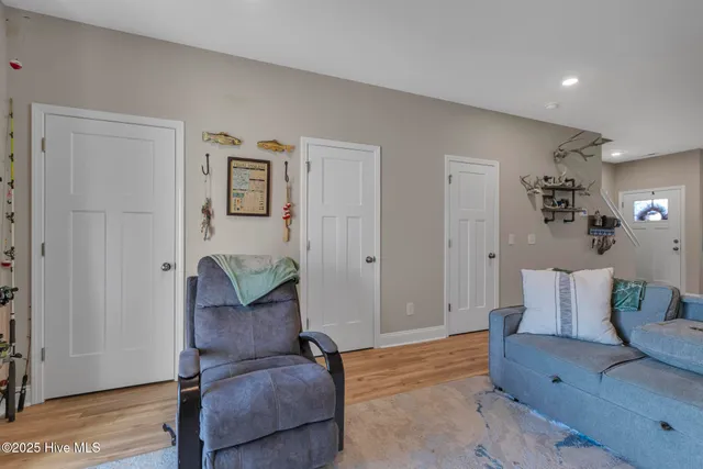 $189,500 | 624 Jacks Xing Drive, Hubert, NC 28539