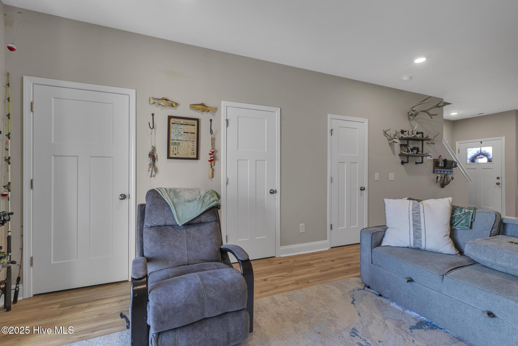 624 Jacks Xing Drive Hubert, NC 28539 - Photo 11 of 24 Pantry/Bath/Coat