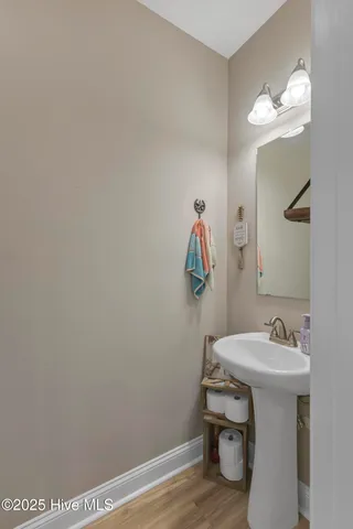 $189,500 | 624 Jacks Xing Drive, Hubert, NC 28539