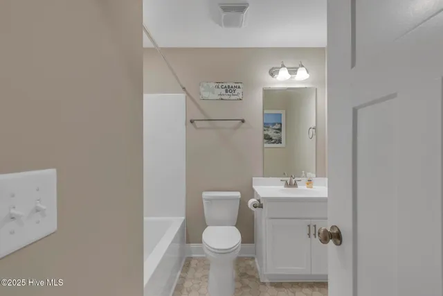 $189,500 | 624 Jacks Xing Drive, Hubert, NC 28539