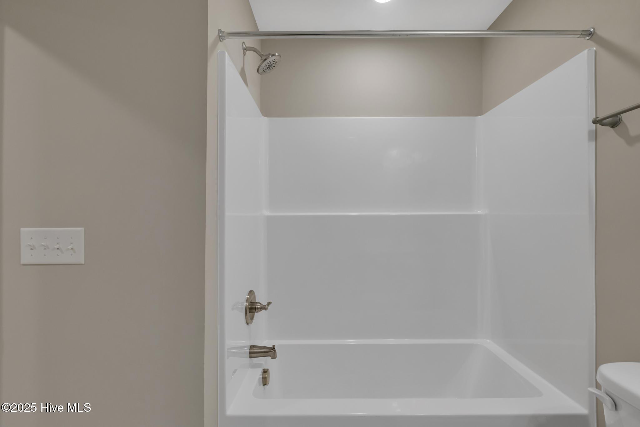 624 Jacks Xing Drive Hubert, NC 28539 - Photo 16 of 24 2nd bath