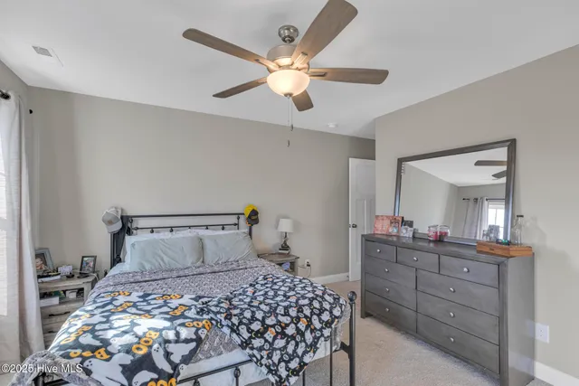 $189,500 | 624 Jacks Xing Drive, Hubert, NC 28539