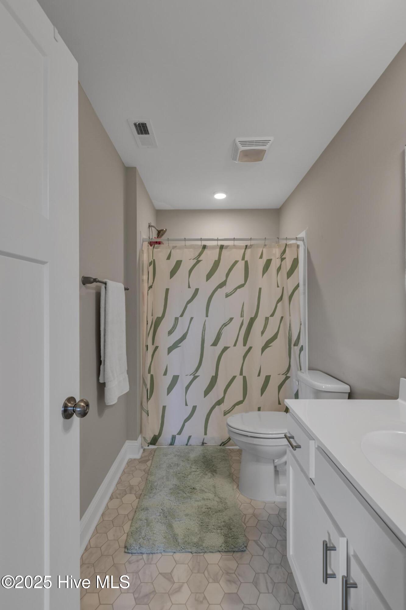 624 Jacks Xing Drive Hubert, NC 28539 - Photo 22 of 24 master bath