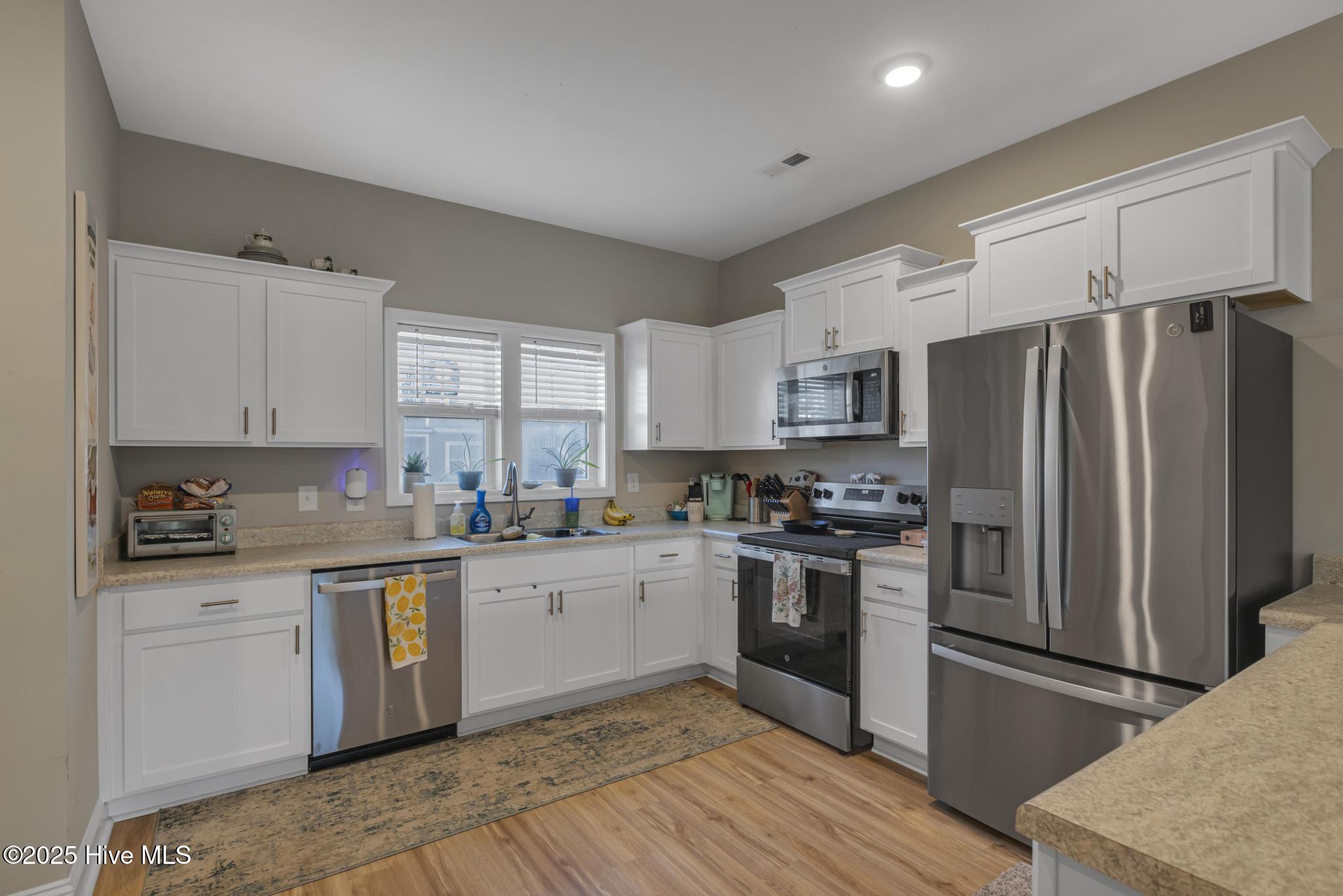 624 Jacks Xing Drive Hubert, NC 28539 - Photo 5 of 24 kitchen 2