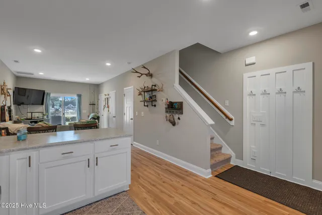 $189,500 | 624 Jacks Xing Drive, Hubert, NC 28539