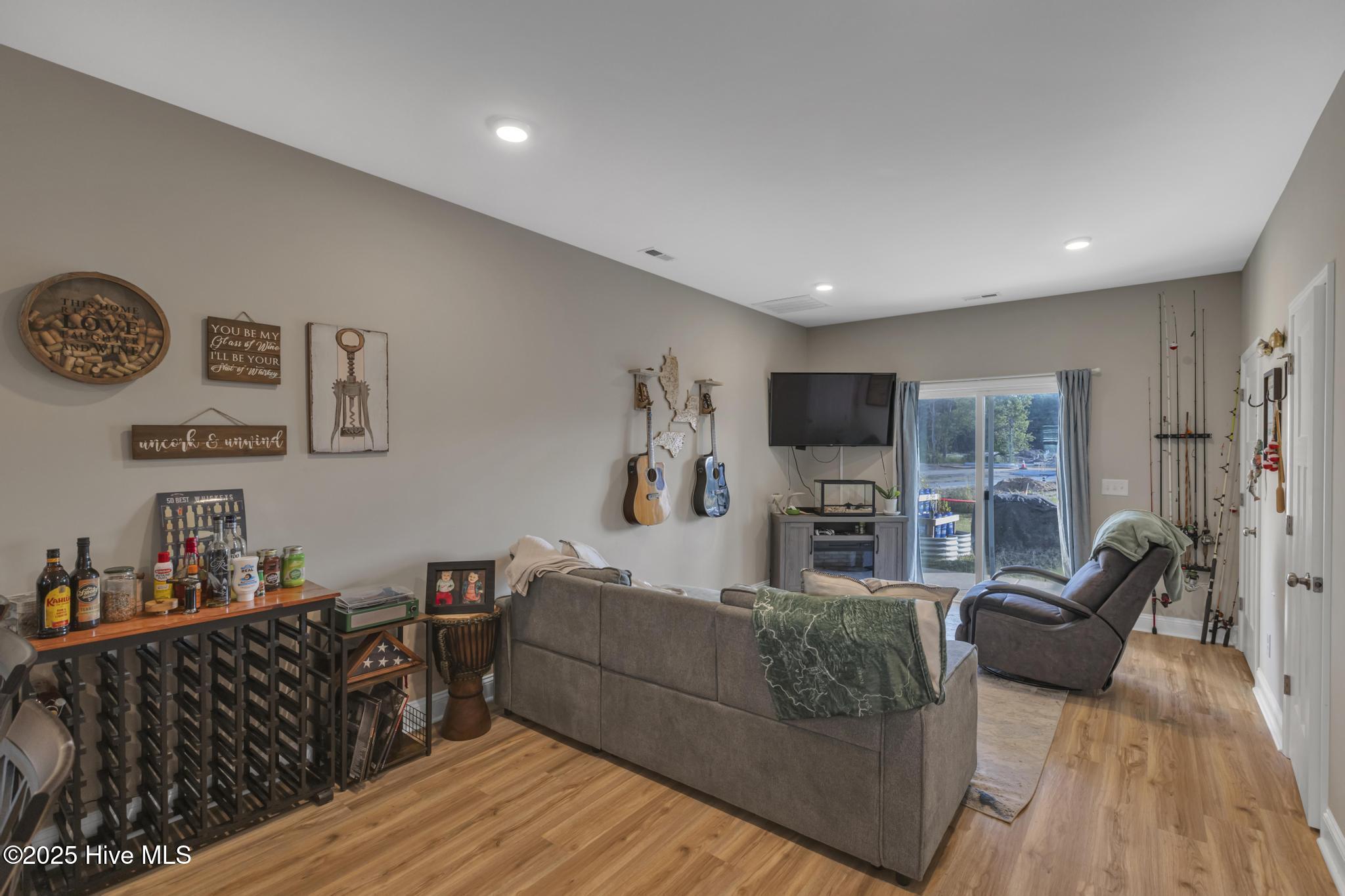 624 Jacks Xing Drive Hubert, NC 28539 - Photo 9 of 24 living rm 2