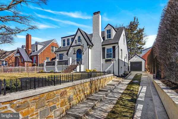 $8,490 | 1607 North Glebe Road, Arlington, VA 22207