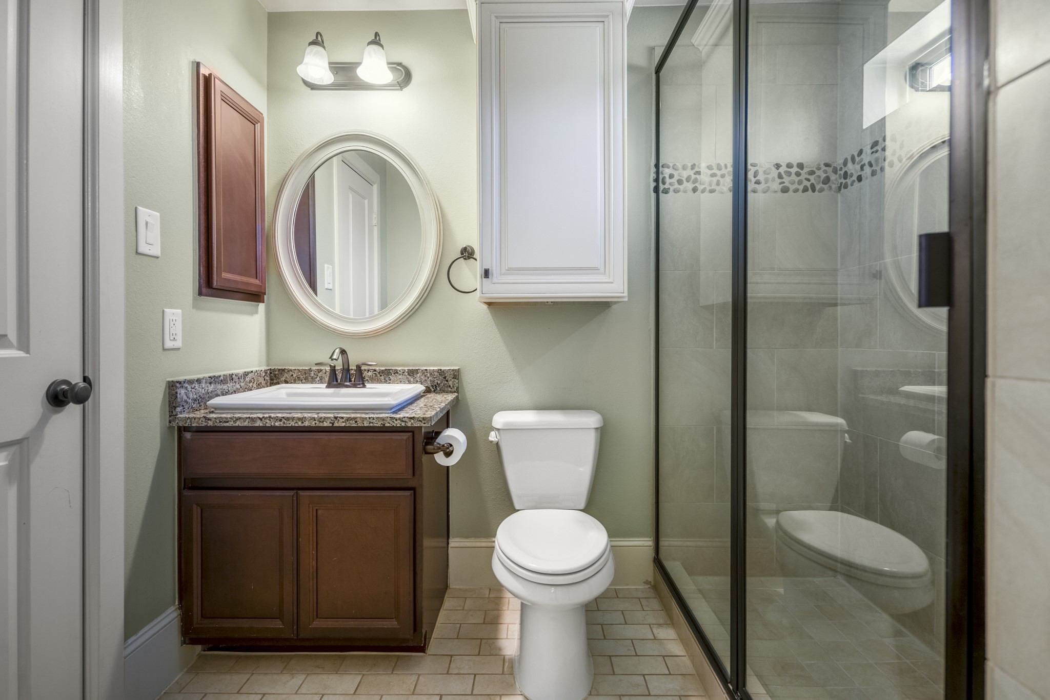 3710 Snowden Point Lane Spring, TX 77386 - Photo 41 of 50 GUEST SUITE full bathroom