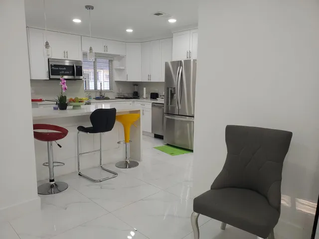 $5,800 | 411 Northwest 51st Avenue, Miami, FL 33126