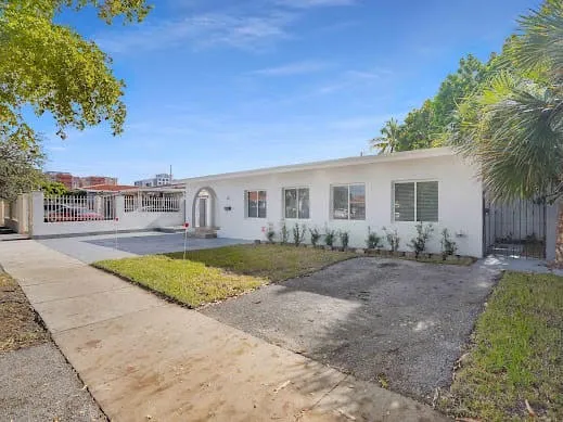 $5,800 | 411 Northwest 51st Avenue, Miami, FL 33126