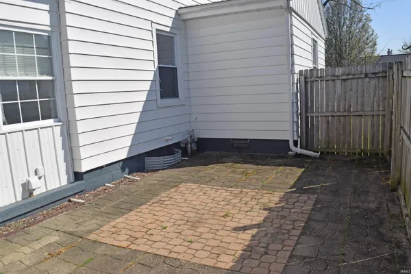 $169,900 | 932 Joan Avenue, Evansville, IN 47711