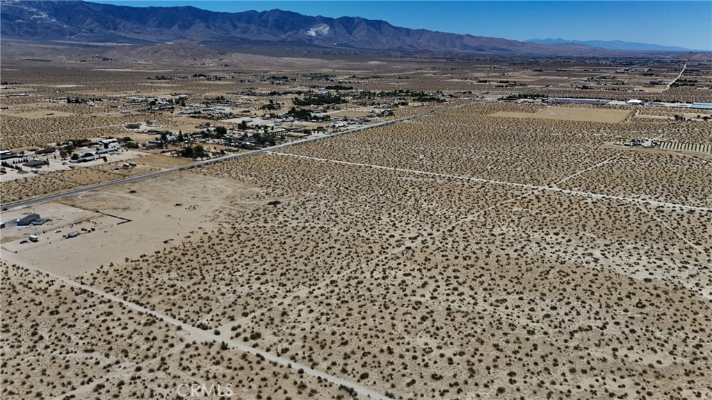 712 Fairlane Road Lucerne Valley, CA 92356 - Photo 5 of 12 a view of a city