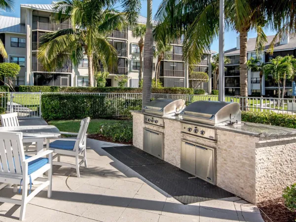 $3,300 | 133 Bay Colony Drive North, Juno Beach, FL 33408