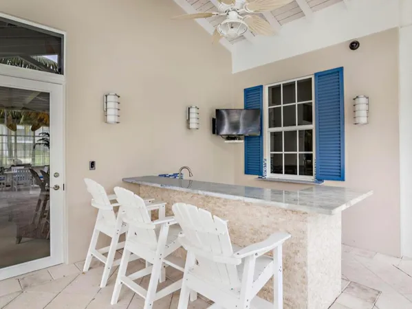 $3,300 | 133 Bay Colony Drive North, Juno Beach, FL 33408
