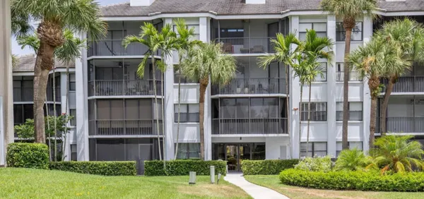 $3,300 | 133 Bay Colony Drive North, Juno Beach, FL 33408