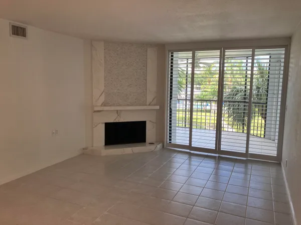 $3,300 | 133 Bay Colony Drive North, Juno Beach, FL 33408