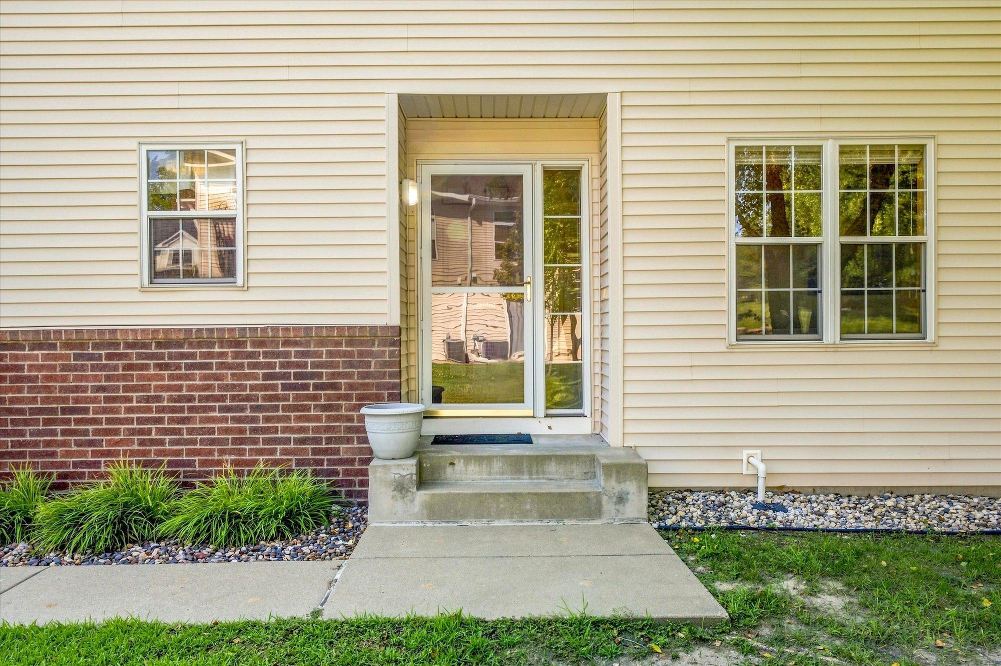 2442 Autumn Ridge Court Chanhassen, MN 55317 - Photo 41 of 43 Gallery Image 41