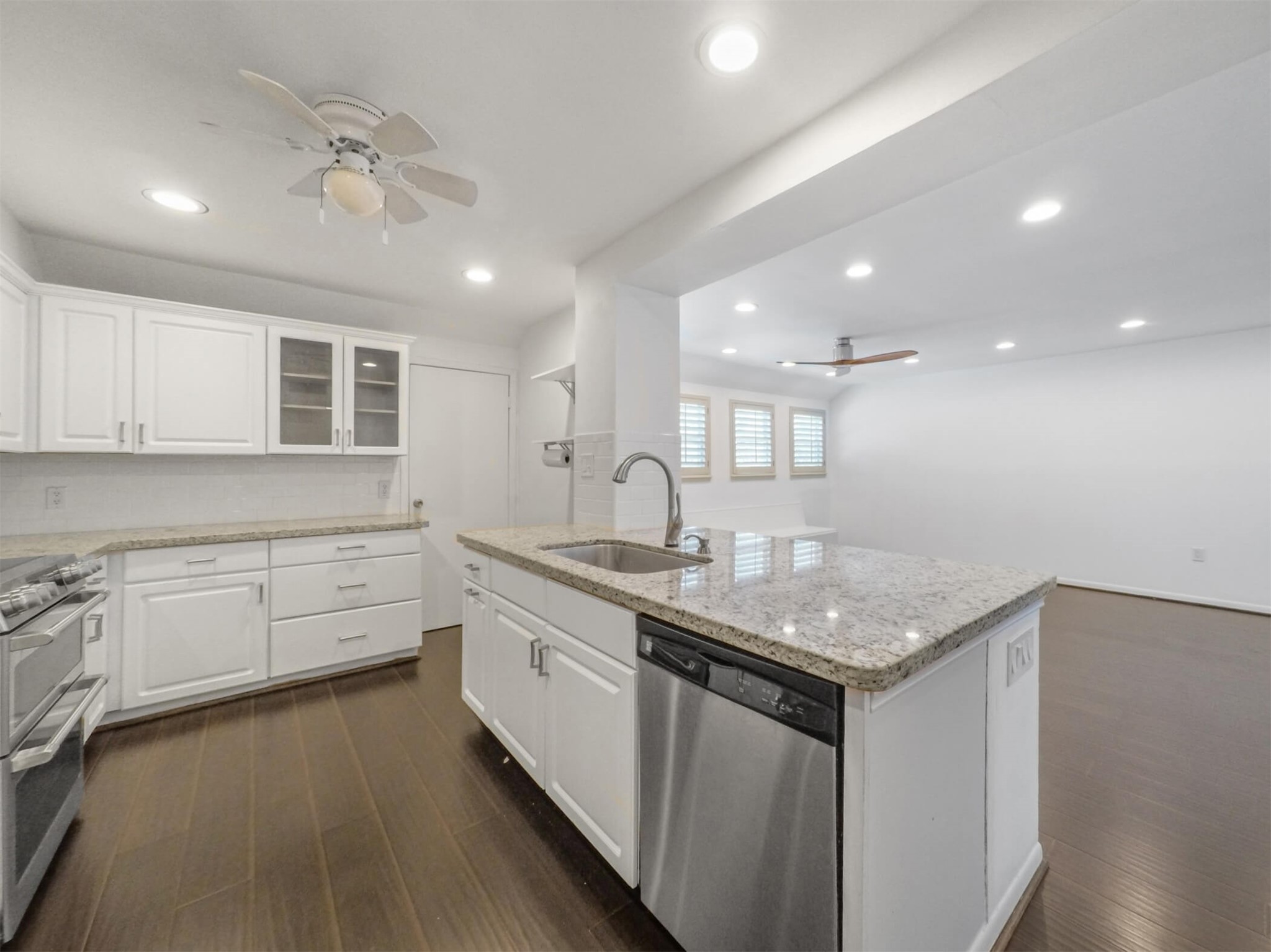 3407 Roseland Street Houston, TX 77006 - Photo 15 of 25