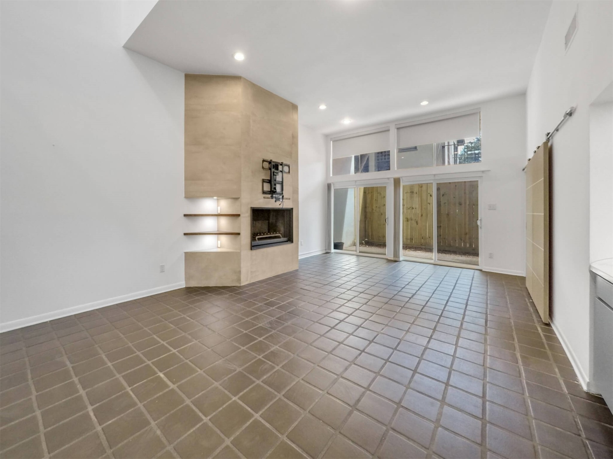 3407 Roseland Street Houston, TX 77006 - Photo 5 of 25