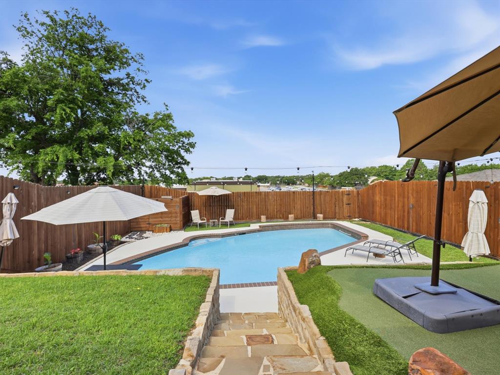 3109 Emerald Street Bedford, TX 76021 - Photo 3 of 39