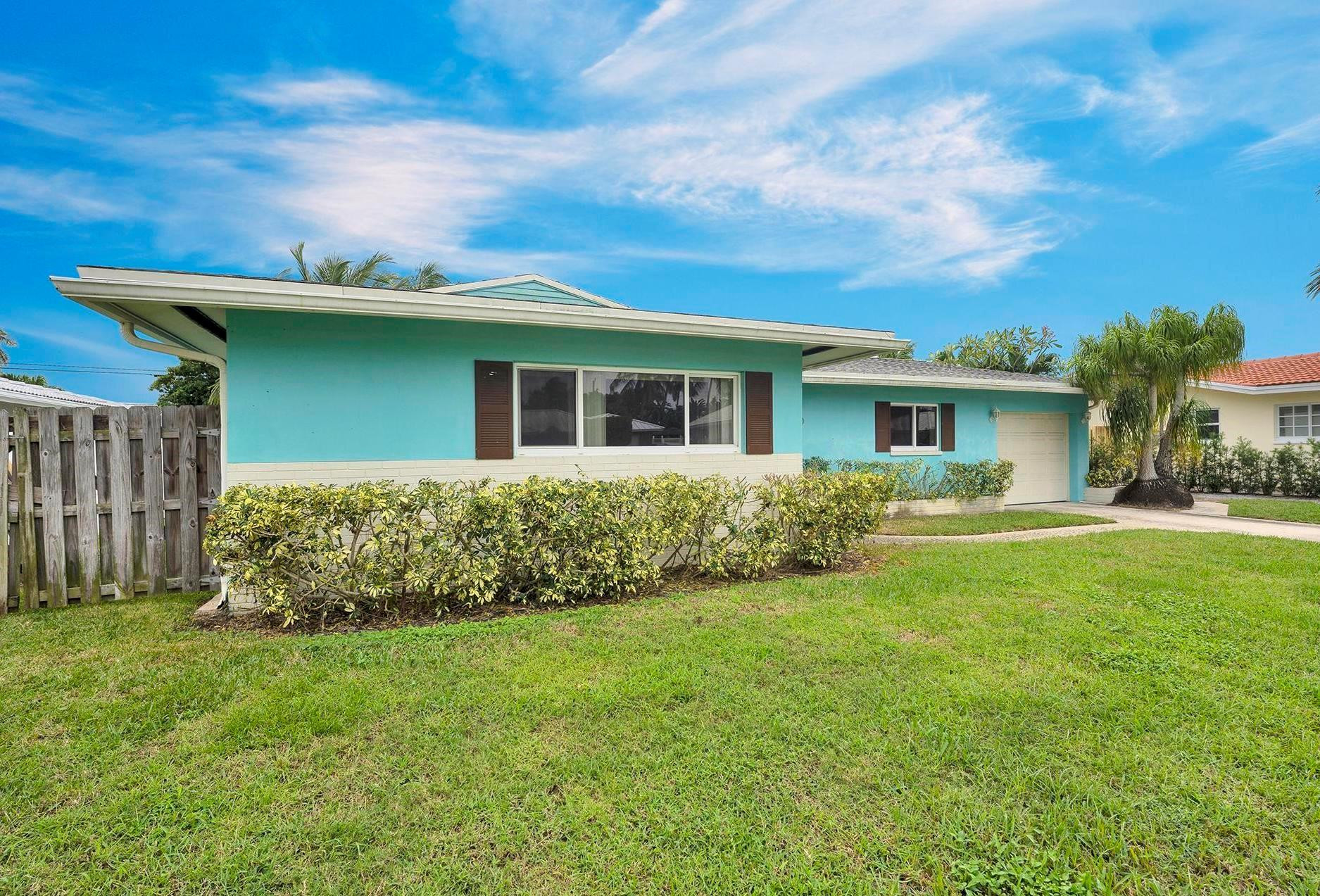 1120 Southwest 13th Street Boca Raton, FL 33486 - Photo 3 of 22 Photo 3