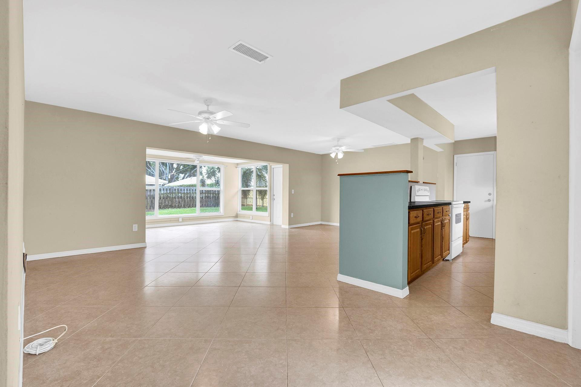 1120 Southwest 13th Street Boca Raton, FL 33486 - Photo 4 of 22 Photo 4