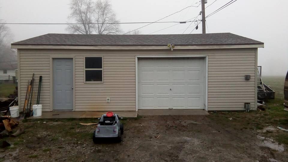 4550 West Deaver Road Columbus, IN 47201 - Photo 3 of 4