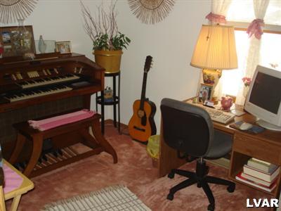 9 Hemlock Road Kunkletown, PA 18058 - Photo 3 of 12 Gallery Image 3