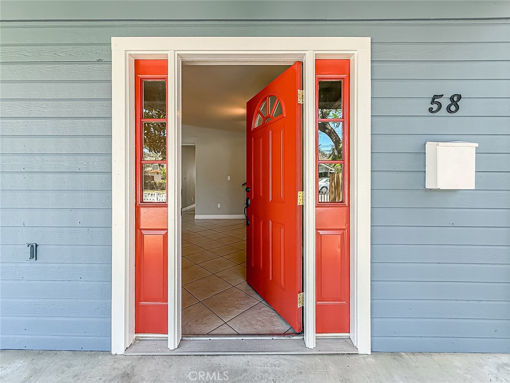 58 Charles Street Moorpark, CA 93021 - Photo 5 of 64