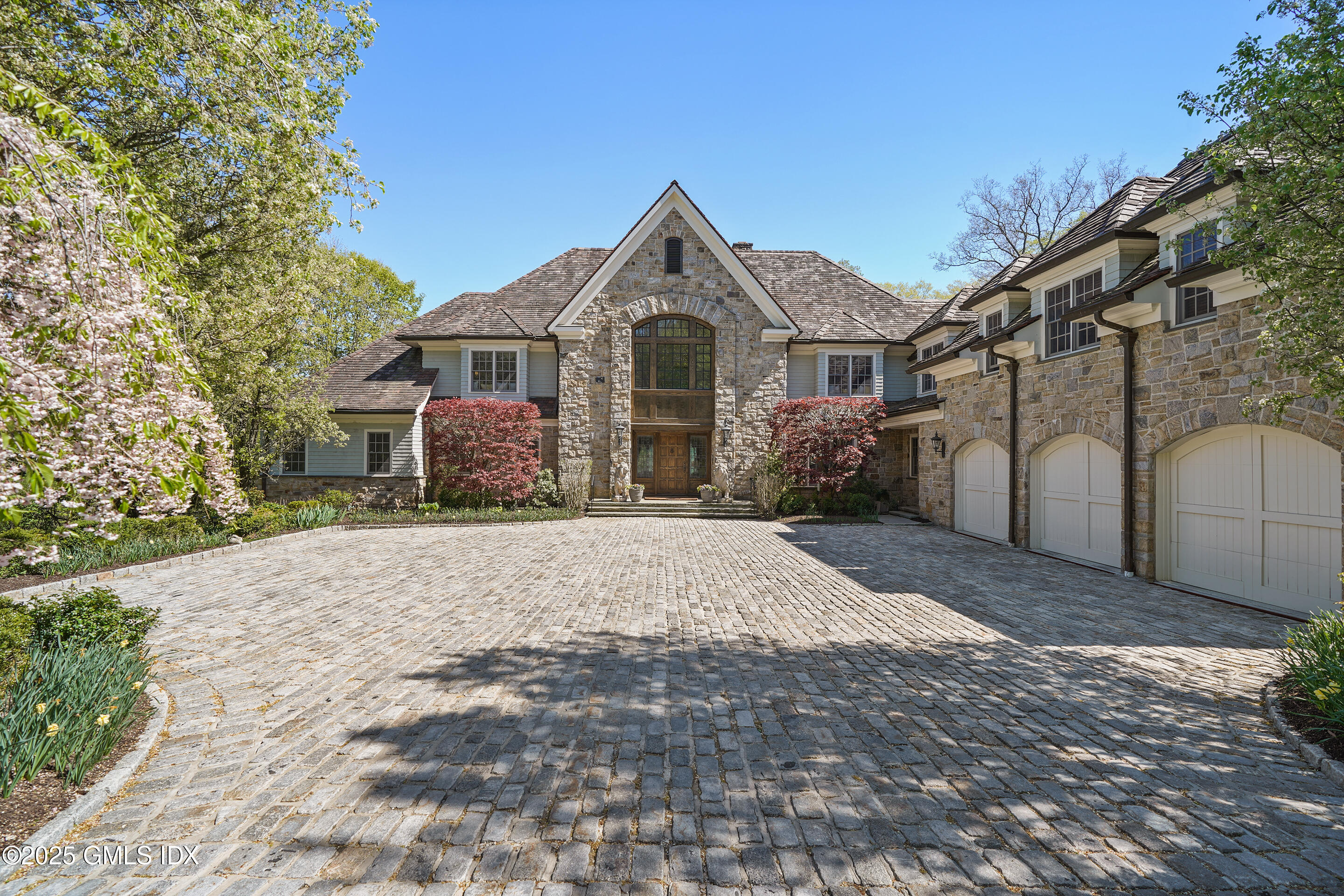 8 Chieftans Road Greenwich, CT 06831 - Photo 11 of 57 GARAGING FOR THREE CARS