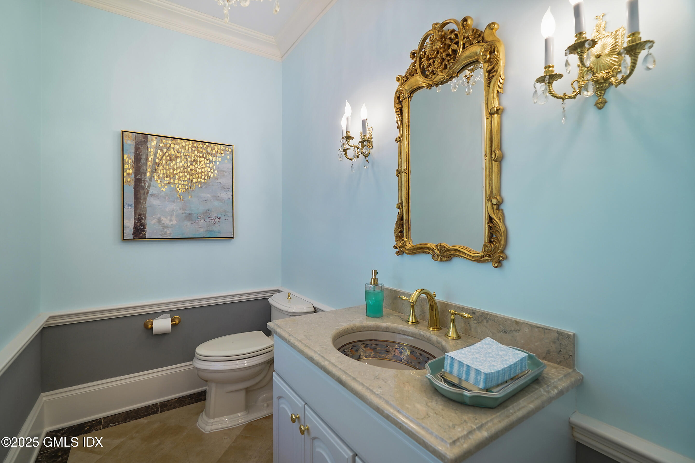 8 Chieftans Road Greenwich, CT 06831 - Photo 27 of 57 POWDER ROOM