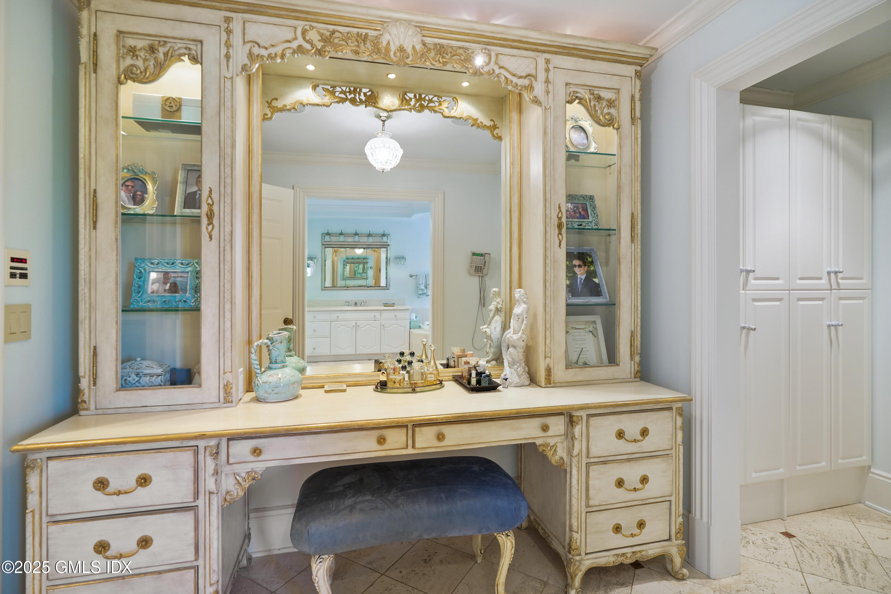 8 Chieftans Road Greenwich, CT 06831 - Photo 33 of 57 SUMPTUOUS