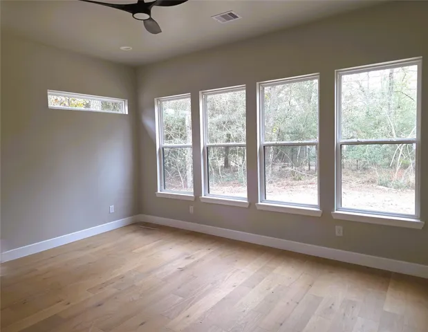 $1,055,000 | 4 Lake Forest Drive, Conroe, TX 77384