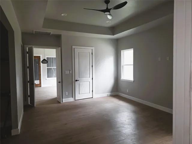 $1,055,000 | 4 Lake Forest Drive, Conroe, TX 77384