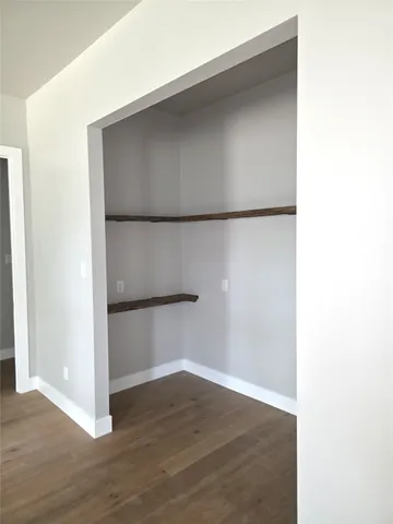 $1,055,000 | 4 Lake Forest Drive, Conroe, TX 77384