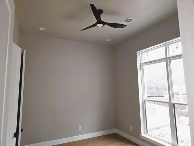 $1,055,000 | 4 Lake Forest Drive, Conroe, TX 77384